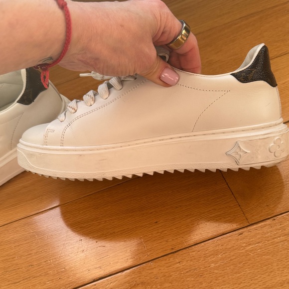Louis Vuitton White Women's Sneakers - Picture 7 of 10